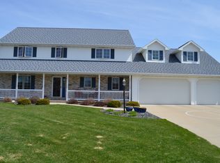 N9438 Rosebud Ln, APPLETON, WI 54915