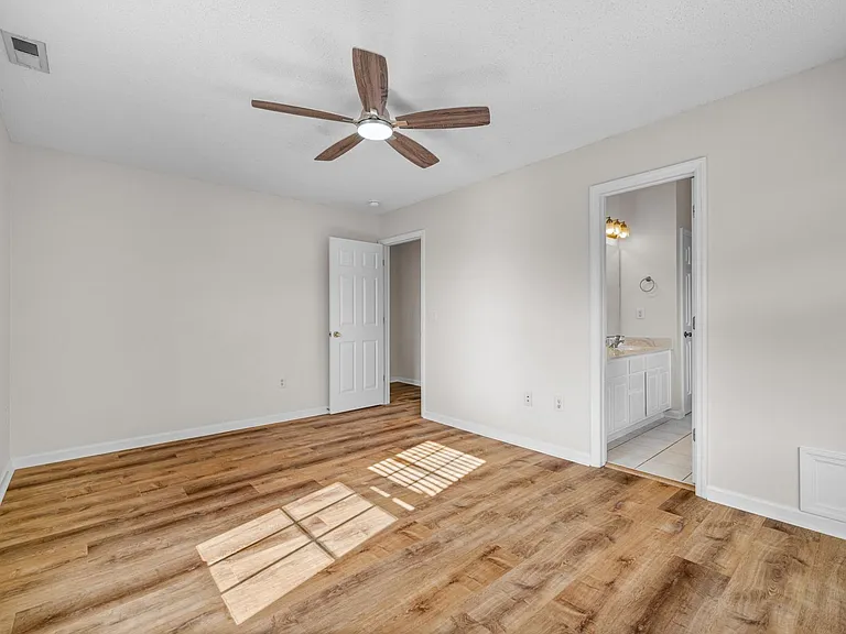 217 Derby Downs Dr — Photo 21
