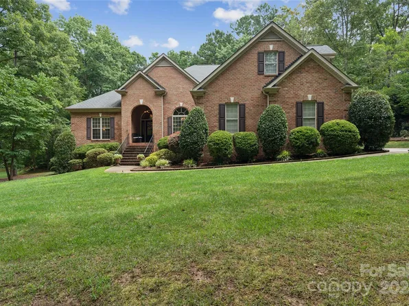 4634 Sawgrass Ct, Denver, NC 28037