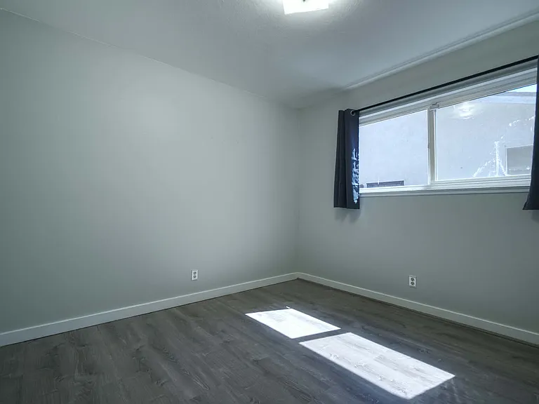 6008 2nd Ave — Photo 14