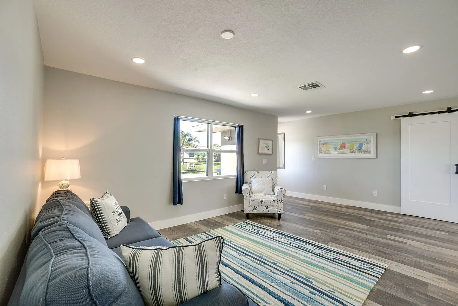 2 bed, 2.0 bath, 1894 sqft, $3,774 — Photo 3