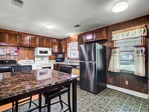 4th image of 609 E Richardson Ave