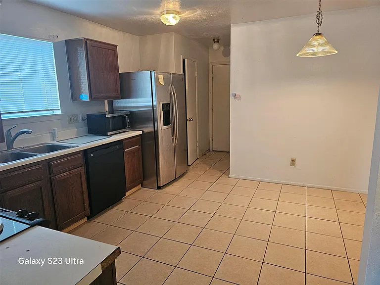 1322 Fieldstone Dr — Photo 7
