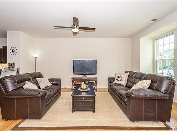 3rd image of 11540 Claimont Mill Dr Unit 11540
