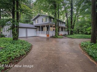928 W Francis Shores Ave, Sanford, MI 48657