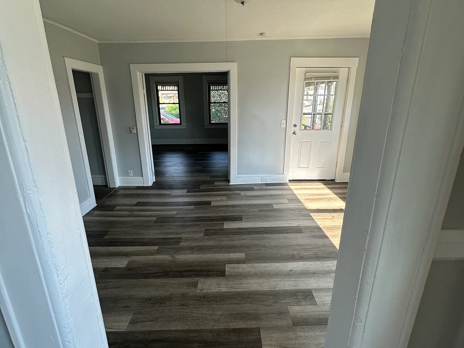 2 bed, 1.5 bath, 1250 sqft, $1,500 — Photo 3