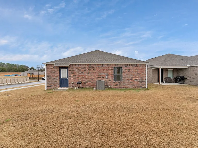 5528 Steamboat Ave — Photo 13