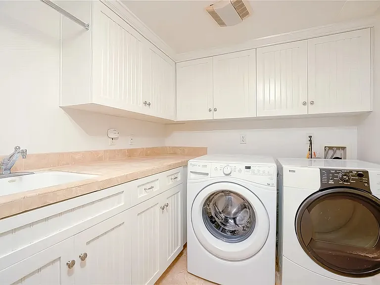 316 Highland Ave — Photo 49