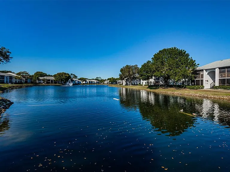 1151 Pine Ridge Cir W #F1 — Photo 43