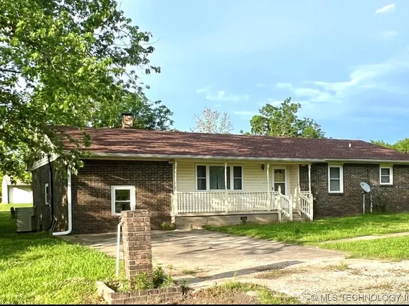 104 SE Olive St, Stigler, OK 74462