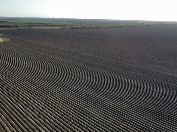 3rd image of S Capisallo Rd