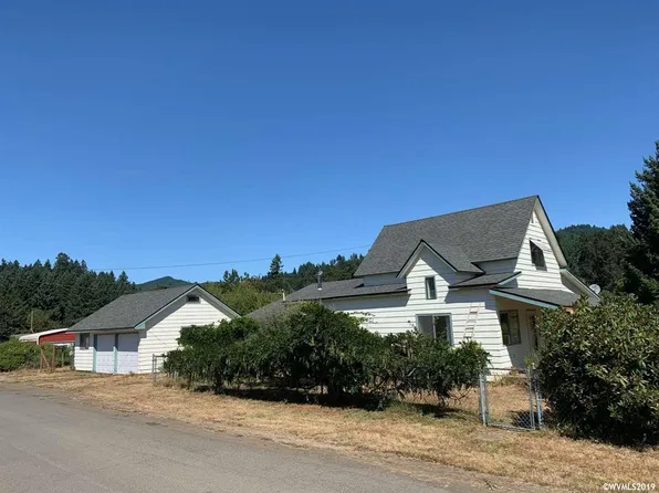 455 Alder St, Falls City, OR 97344