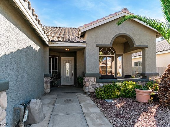 3rd image of 8702 Country Ridge Ct