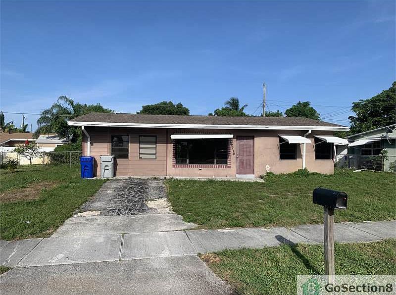 1st image of 2710 NE 8th Ave
