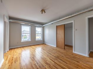 2712 N Milwaukee Ave APT 208, Chicago, IL 60647