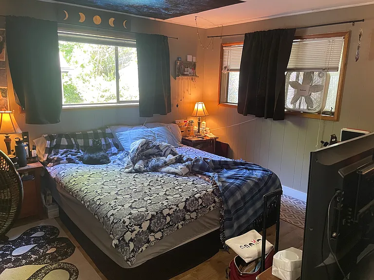 3222 W Government Way — Photo 10