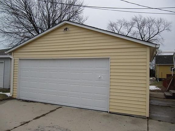 2nd image of 2619 S 9th St
