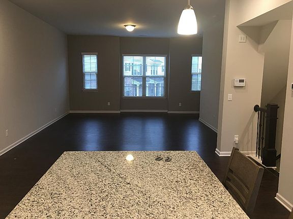 4th image of 9352 Ainslie Downs St