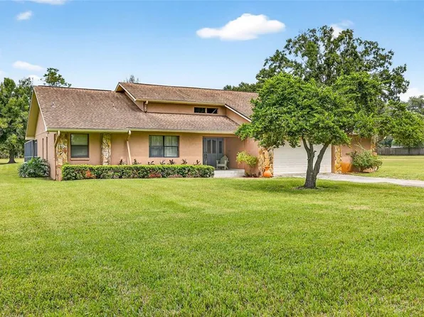 8410 W Knights Griffin Rd, Plant City, FL 33565