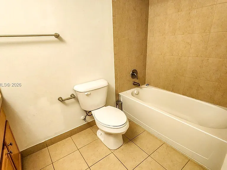 470 NE 194th Ter #470 — Photo 22