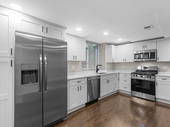 3rd image of 2618 N Mozart St