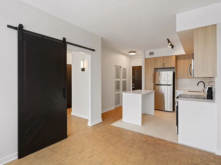 330 Metcalfe St — Photo 21