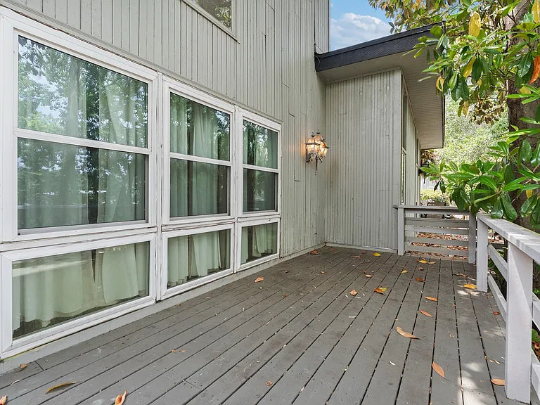 Deck / Patio (off of living room)