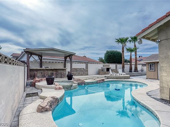 3rd image of 4665 S Garita St