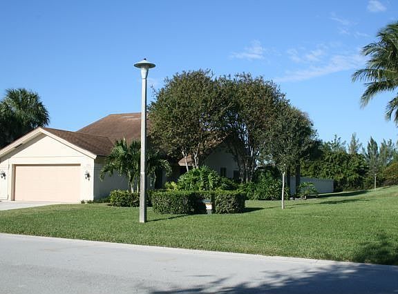 4th image of 250 River Park Dr