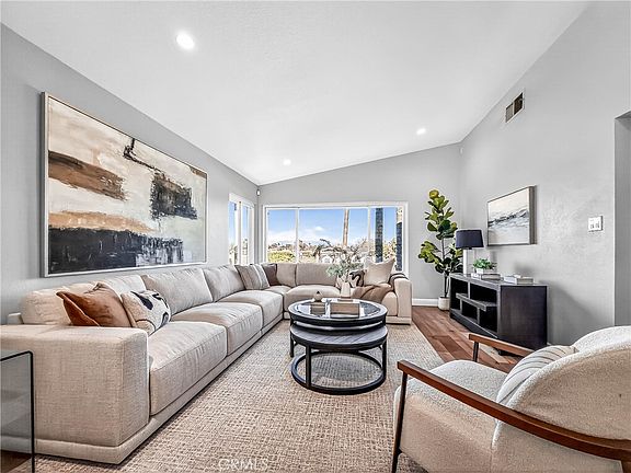 4th image of 7313 Earldom Ave