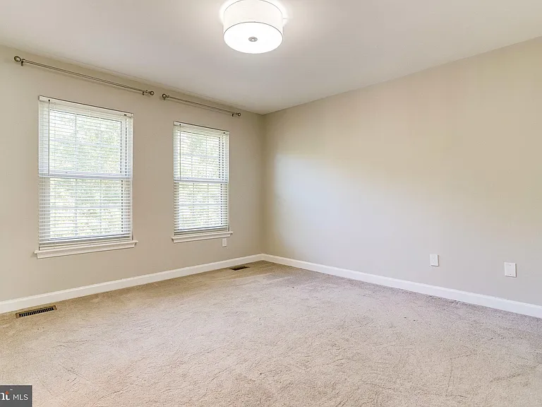 1706 S Edgewood St — Photo 39