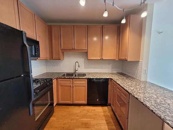 3rd image of 125 S Jefferson St Unit 1701