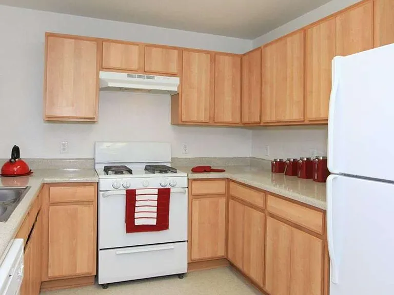 Suncrest — Photo 15