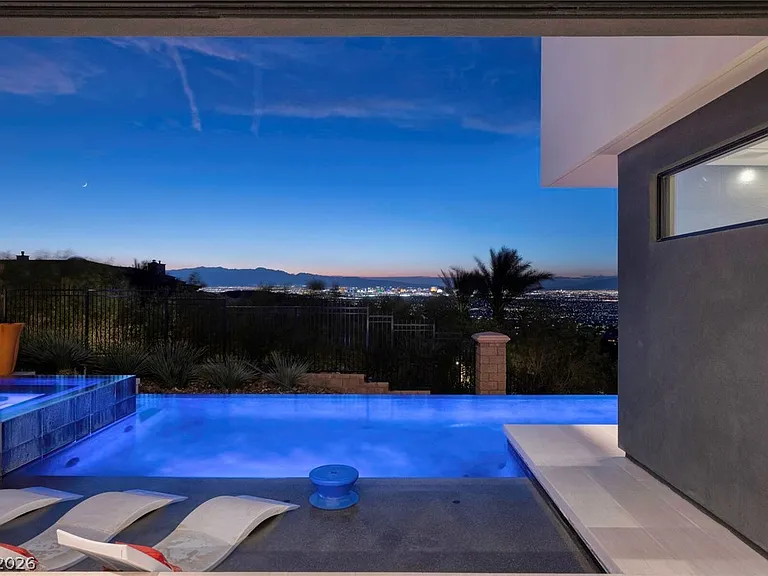 750 Dragon Ridge Dr — Photo 42