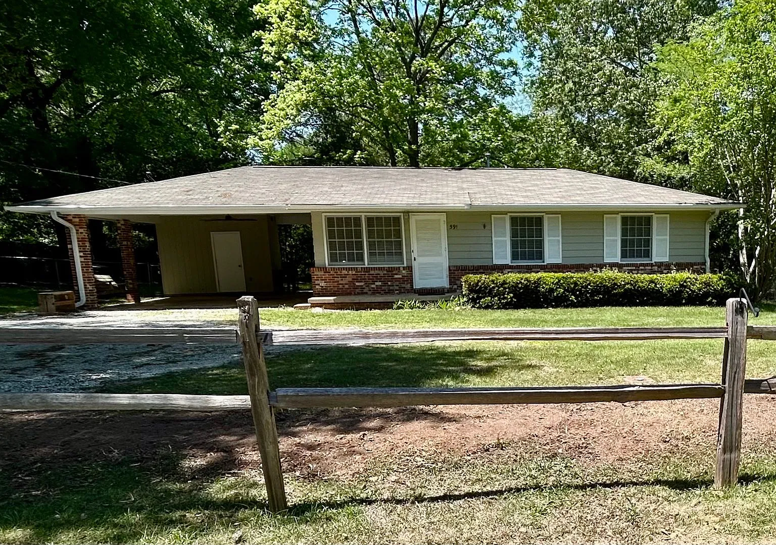 Charming 3-Bedroom Home — Photo 1