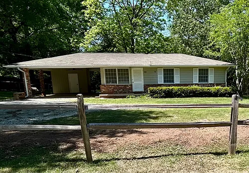 591 E University Dr Photo 1