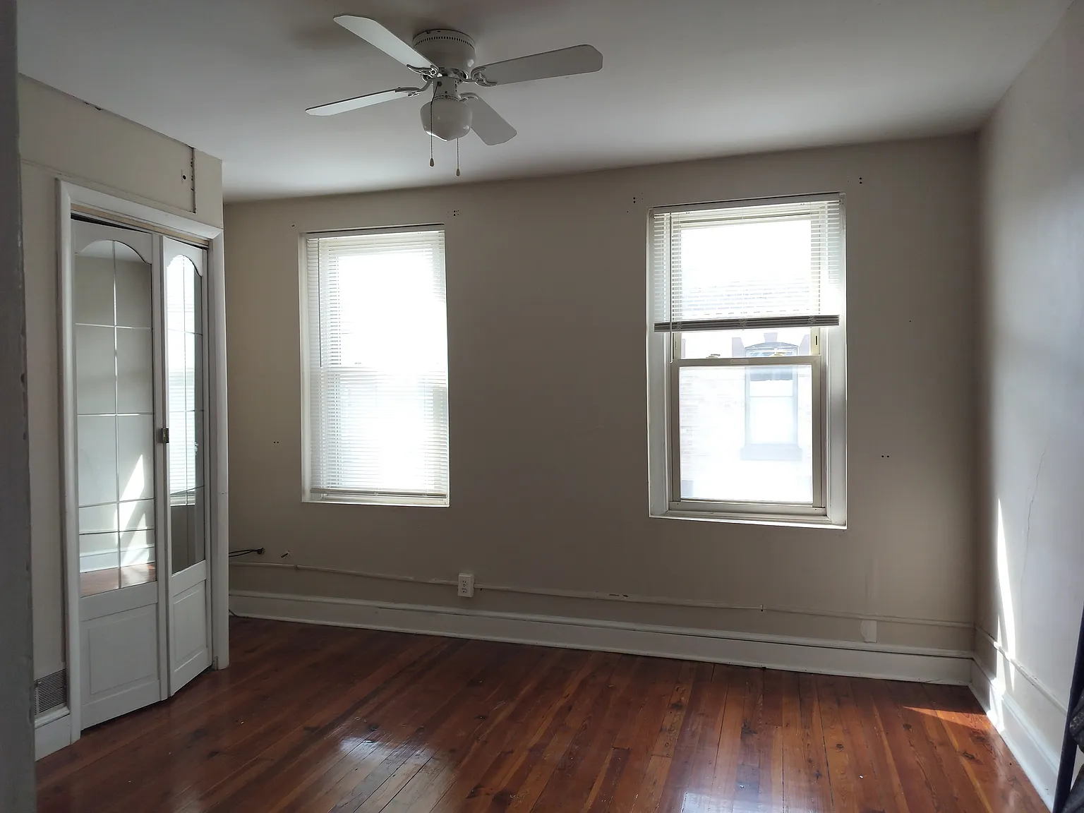 1837 Daly St — Photo 3
