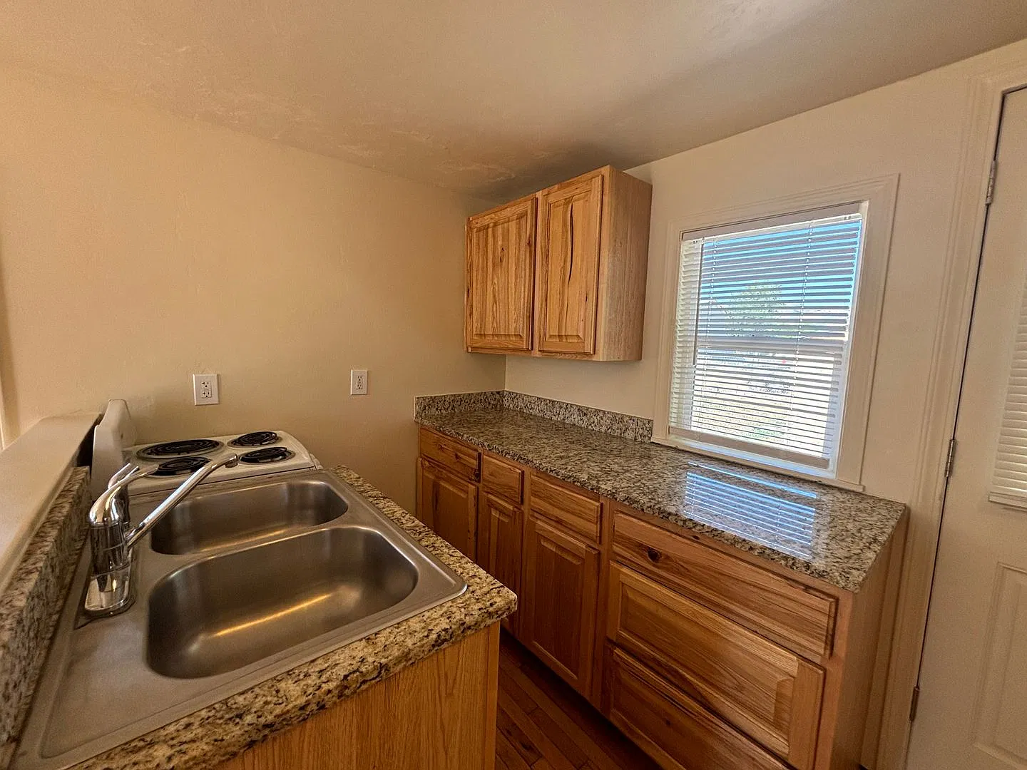 Great Single-Family Property. One Bedroom One Bathroom — Photo 4