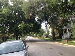 8230 S Cornell Ave, Chicago, IL 60617