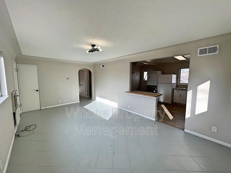1st image of 954 Winona Ct