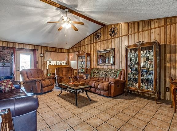 4th image of 2904 Manchester Dr