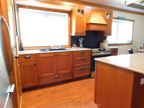5th image of 331 Townline Rd