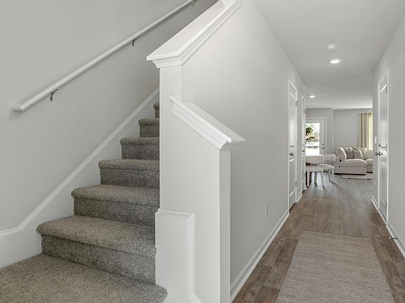 4th image of 5835 Harebell Rd