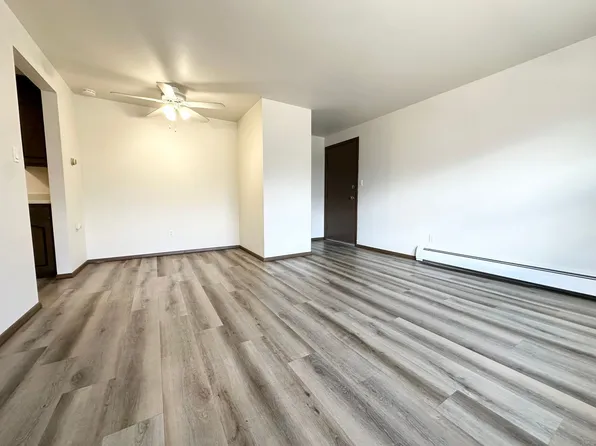 207 Fort Howard Ave - Complex, 207 Fort Howard Ave #10, De Pere, WI 54115