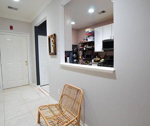 4th image of 6539 Grange Ln Unit 404