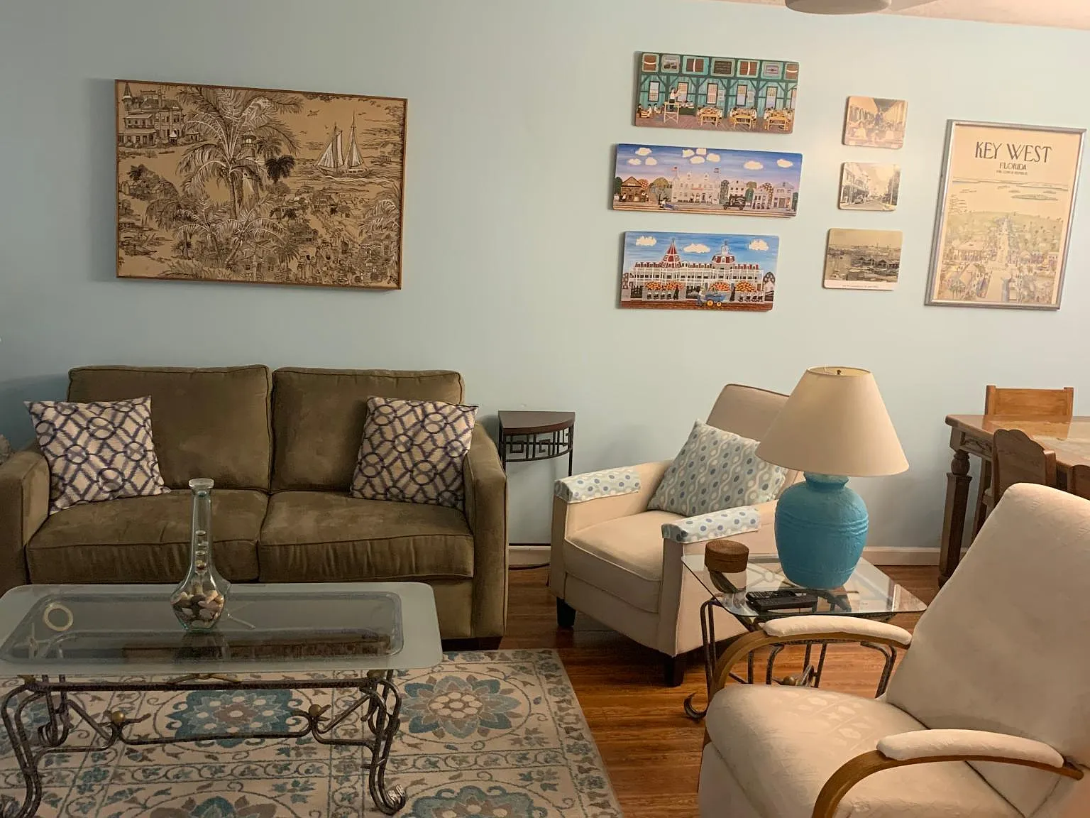 2 bed, 1099 sqft, $3,500 — Photo 2