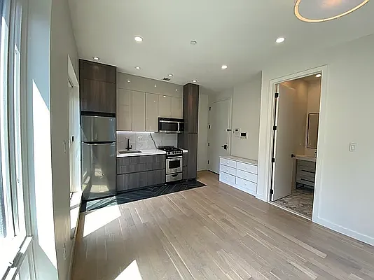 Rented by Rentopia | media 10