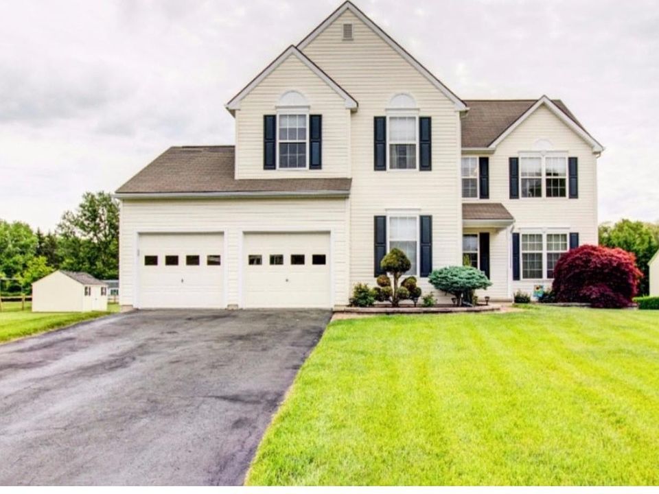 1st image of 215 Ingram Dr