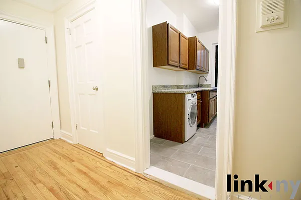 Rented by Link NY Realty | media 19