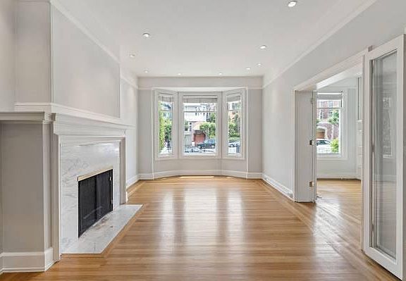 3rd image of 1812 Broadway